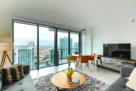 Copropriété à louer à Miami, Floride: 1 chambre, 90.67 m2 № 1946366 - photo 2