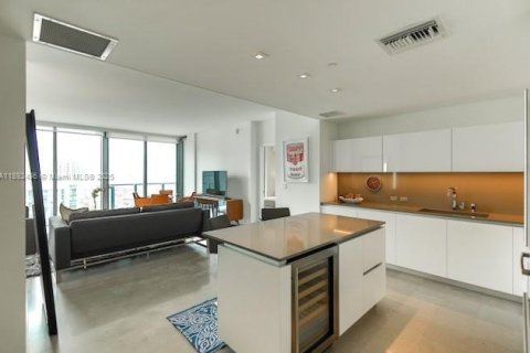 Copropriété à louer à Miami, Floride: 1 chambre, 90.67 m2 № 1946366 - photo 4