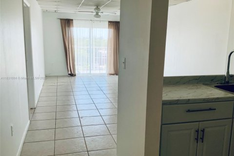 Copropriété à louer à North Miami Beach, Floride: 1 chambre, 61.13 m2 № 1941887 - photo 7