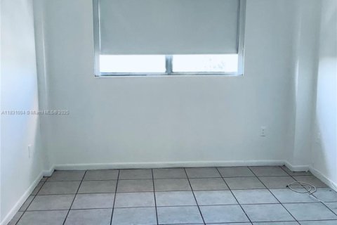 Copropriété à louer à North Miami Beach, Floride: 1 chambre, 61.13 m2 № 1941887 - photo 15