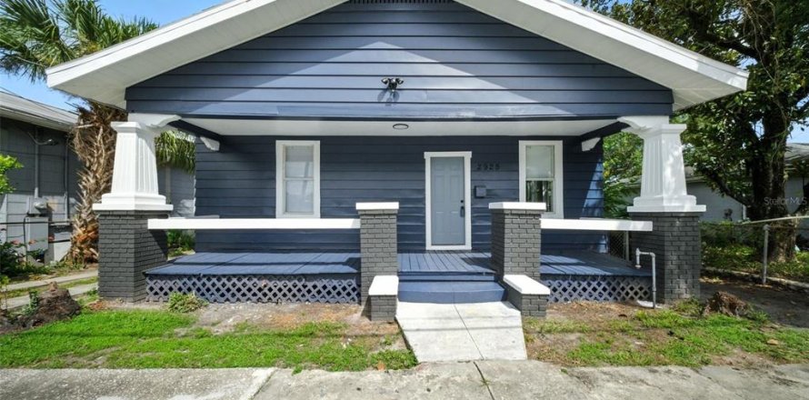 Villa ou maison à Tampa, Floride 3 chambres, 121.24 m2 № 1898920