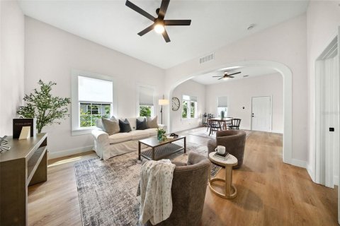 Villa ou maison à vendre à Tampa, Floride: 3 chambres, 121.24 m2 № 1898920 - photo 8