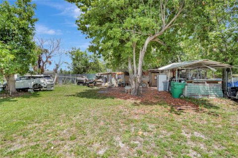 House in Miami Gardens, Florida 5 bedrooms, 155.05 sq.m. № 1844042 - photo 8