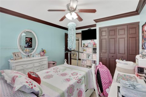 House in Miami Gardens, Florida 5 bedrooms, 155.05 sq.m. № 1844042 - photo 20