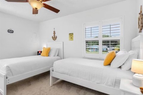 House in Palm Harbor, Florida 3 bedrooms, 161.28 sq.m. № 2123723 - photo 30