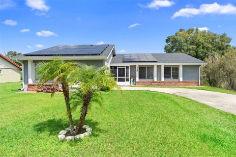 House in Kissimmee, Florida 4 bedrooms, 133.31 sq.m. № 1904938 - photo 4