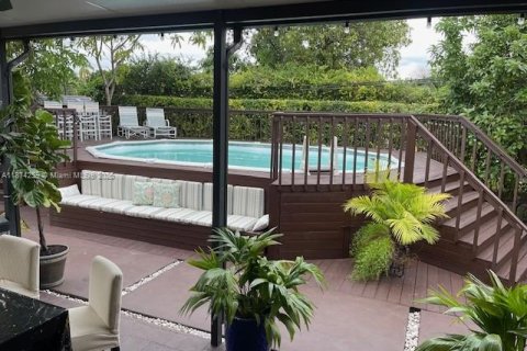 Casa en alquiler en Miami, Florida, 4 dormitorios, 330.64 m2 № 1938835 - foto 20
