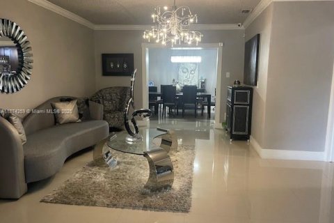 Casa en alquiler en Miami, Florida, 4 dormitorios, 330.64 m2 № 1938835 - foto 4