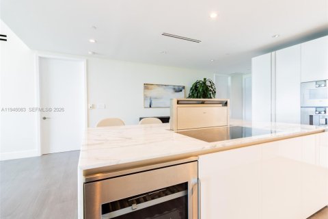 Condominio en venta en Bal Harbour, Florida, 3 dormitorios, 197.88 m2 № 2002431 - foto 28