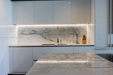 Condominio en venta en Bal Harbour, Florida, 3 dormitorios, 197.88 m2 № 2002431 - foto 24