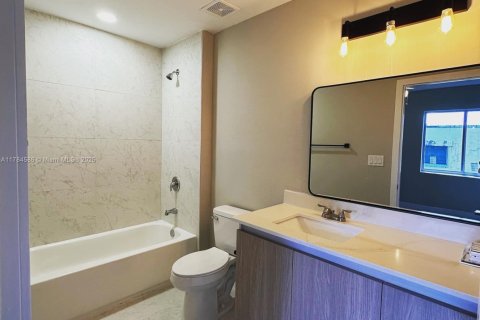 Propiedad comercial en venta en Fort Lauderdale, Florida, 118.64 m2 № 1862767 - foto 5