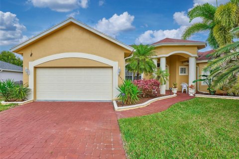 Villa ou maison à Port St. Lucie, Floride 4 chambres, 233 m2 № 2083119