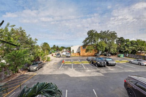 Condominio en venta en Hialeah, Florida, 2 dormitorios, 86.86 m2 № 1968072 - foto 29