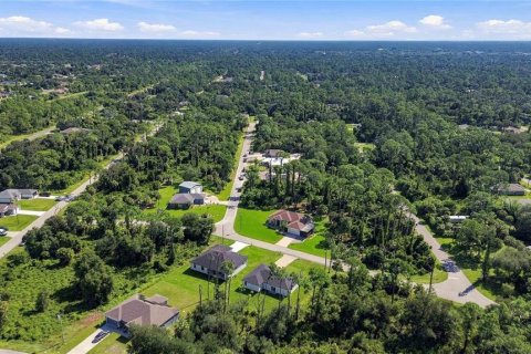 Villa ou maison à vendre à Port Charlotte, Floride: 4 chambres, 151.99 m2 № 2415524 - photo 23