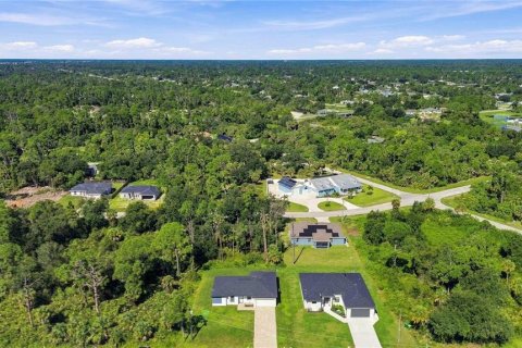 Villa ou maison à vendre à Port Charlotte, Floride: 4 chambres, 151.99 m2 № 2415524 - photo 29