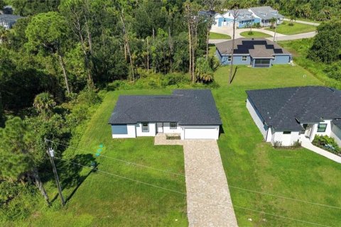 Villa ou maison à vendre à Port Charlotte, Floride: 4 chambres, 151.99 m2 № 2415524 - photo 18