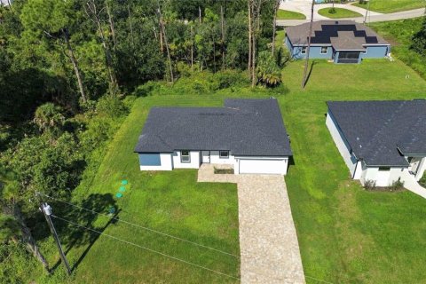 Villa ou maison à vendre à Port Charlotte, Floride: 4 chambres, 151.99 m2 № 2415524 - photo 19