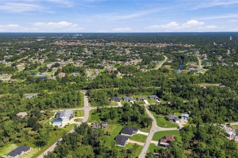 Villa ou maison à vendre à Port Charlotte, Floride: 4 chambres, 151.99 m2 № 2415524 - photo 25