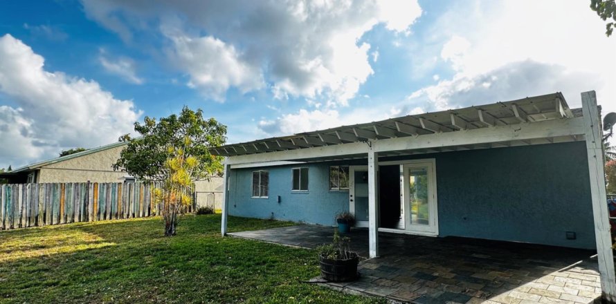 Casa en Royal Palm Beach, Florida 2 dormitorios, 90.3 m2 № 1207548