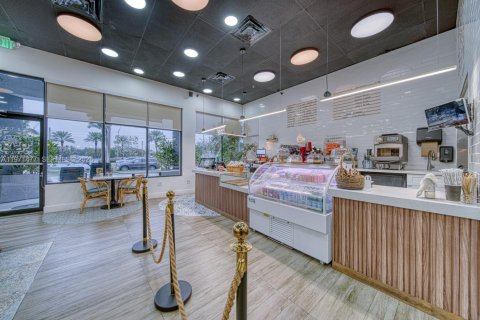 Immobilier commercial à vendre à North Miami Beach, Floride № 2032459 - photo 9