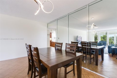 Снять в аренду кондоминиум в Помпано-Бич, Флорида 2 спальни, 102.19м2, № 1965012 - фото 9