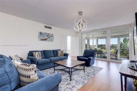 Снять в аренду кондоминиум в Помпано-Бич, Флорида 2 спальни, 102.19м2, № 1965012 - фото 11