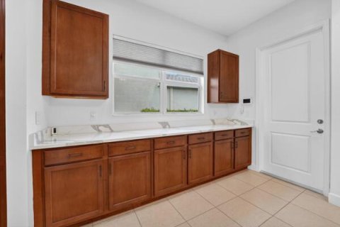House in Westlake, Florida 4 bedrooms, 257.34 sq.m. № 2175601 - photo 9