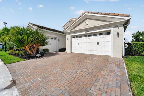 House in Westlake, Florida 4 bedrooms, 257.34 sq.m. № 2175601 - photo 3