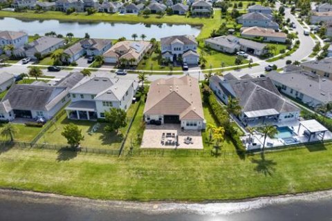 House in Westlake, Florida 4 bedrooms, 257.34 sq.m. № 2175601 - photo 12