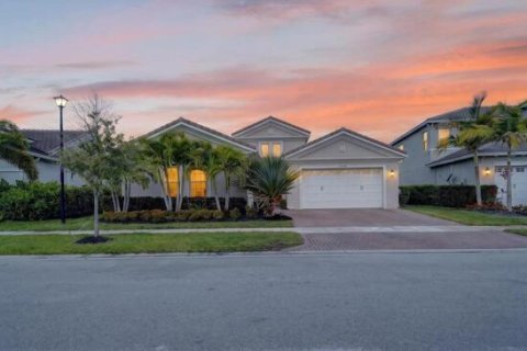 House in Westlake, Florida 4 bedrooms, 257.34 sq.m. № 2175601 - photo 2