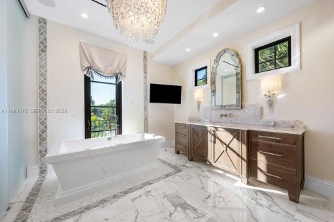 Casa en venta en Fort Lauderdale, Florida, 5 dormitorios, 740.43 m2 № 2080237 - foto 26