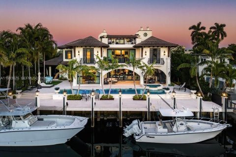 Casa en Fort Lauderdale, Florida 5 dormitorios, 740.43 m2 № 2080237