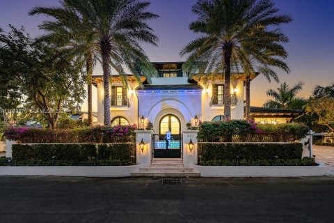 Casa en venta en Fort Lauderdale, Florida, 5 dormitorios, 740.43 m2 № 2080237 - foto 2