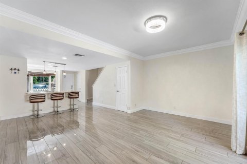 Touwnhouse à louer à Pompano Beach, Floride: 2 chambres, 94.57 m2 № 2288938 - photo 13