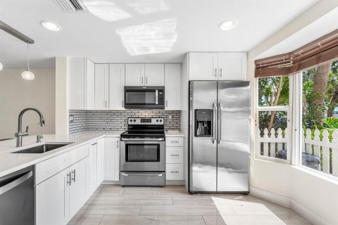 Touwnhouse à louer à Pompano Beach, Floride: 2 chambres, 94.57 m2 № 2288938 - photo 10