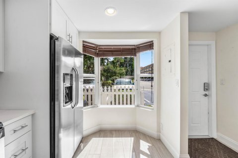 Touwnhouse à louer à Pompano Beach, Floride: 2 chambres, 94.57 m2 № 2288938 - photo 7