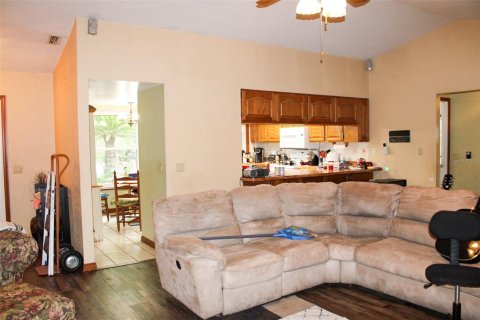 Casa en venta en Spring Hill, Florida, 3 dormitorios, 137.12 m2 № 1670942 - foto 11