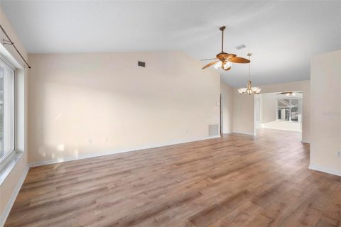 House in Summerfield, Florida 2 bedrooms, 135.92 sq.m. № 1725727 - photo 4