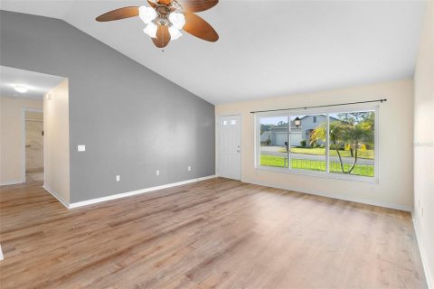 House in Summerfield, Florida 2 bedrooms, 135.92 sq.m. № 1725727 - photo 6
