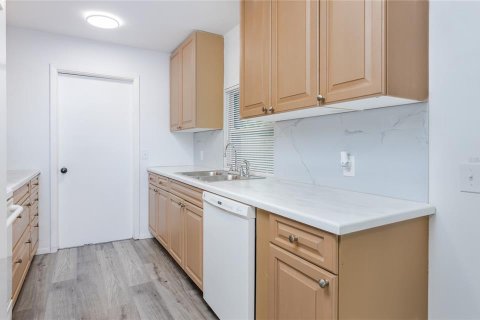 Casa en venta en Cape Coral, Florida, 3 dormitorios, 99.59 m2 № 1902153 - foto 10