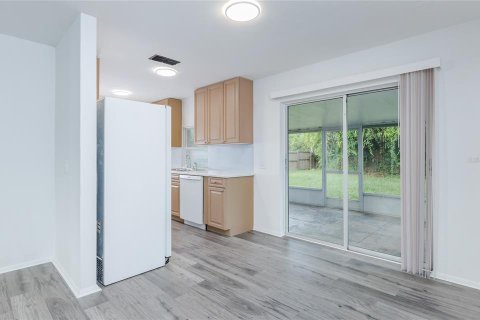 Casa en venta en Cape Coral, Florida, 3 dormitorios, 99.59 m2 № 1902153 - foto 8