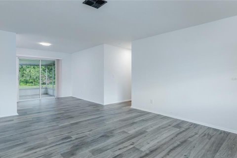Casa en venta en Cape Coral, Florida, 3 dormitorios, 99.59 m2 № 1902153 - foto 4