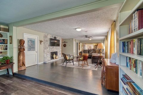 Casa en alquiler en Panama City, Florida, 4 dormitorios № 1971718 - foto 3