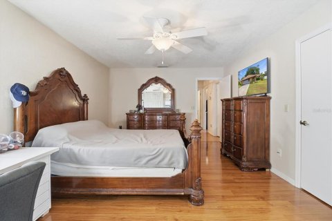 House in Ocala, Florida 3 bedrooms, 167.78 sq.m. № 2323114 - photo 6