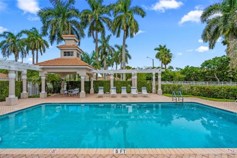 Купить таунхаус в Санрайз, Флорида 2 спальни, 126.81м2, № 1932971 - фото 12