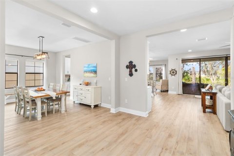 Casa en venta en Fish Hawk, Florida, 4 dormitorios, 302.86 m2 № 1810625 - foto 4