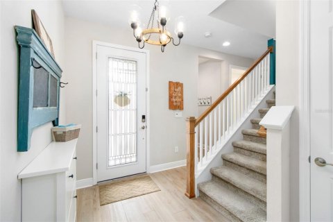 House in Fish Hawk, Florida 4 bedrooms, 302.86 sq.m. № 1810625 - photo 3