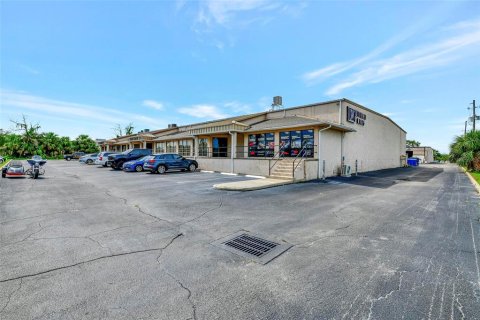 Commercial property in Orlando, Florida 546.73 sq.m. № 2203547 - photo 21