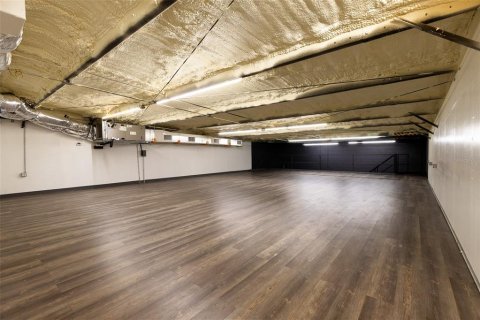 Commercial property in Orlando, Florida 546.73 sq.m. № 2203547 - photo 10