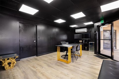 Commercial property in Orlando, Florida 546.73 sq.m. № 2203547 - photo 5